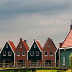volendam-320